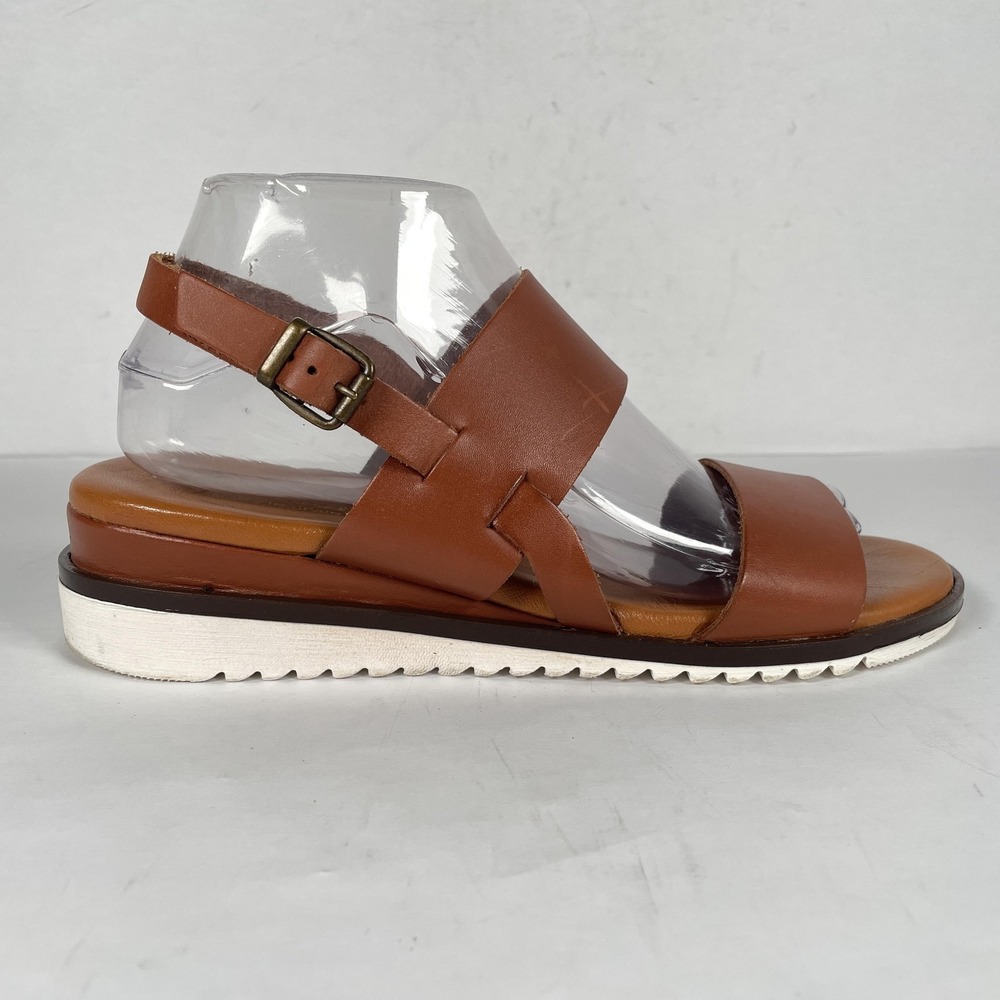 Bertuchi Wedge Sandals Womens Size 9 Brown Leather Strap Buckle Comfort Shoes